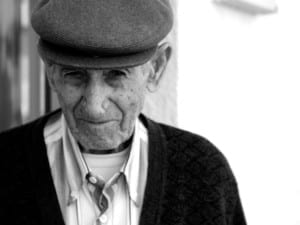 Lee más sobre el artículo Con Levante, camina como un viejo.